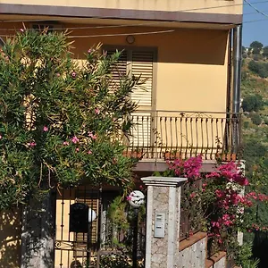 Casa Dell'oleandro Gallodoro