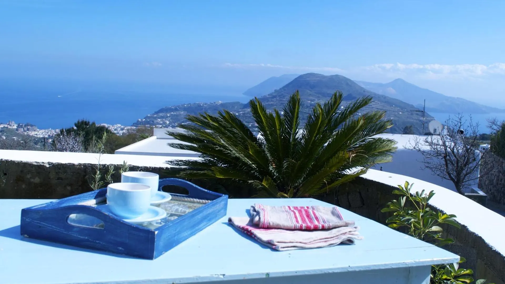 Villa Paradiso Piano Conte 0*,  Italy